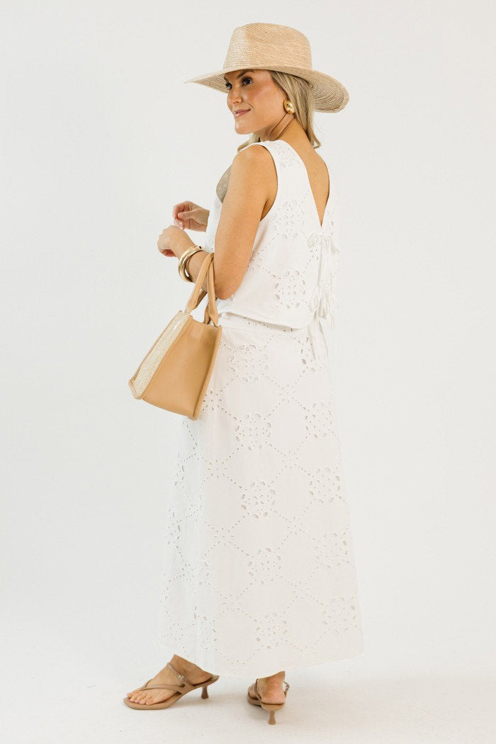 Whiteout Eyelet Set