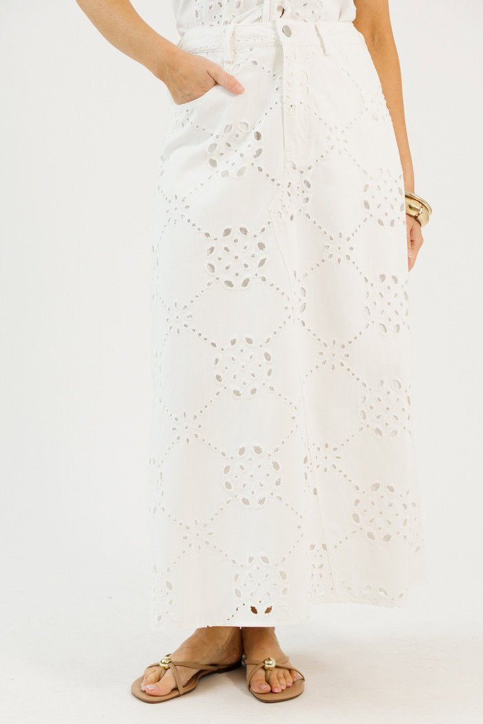 Whiteout Eyelet Set