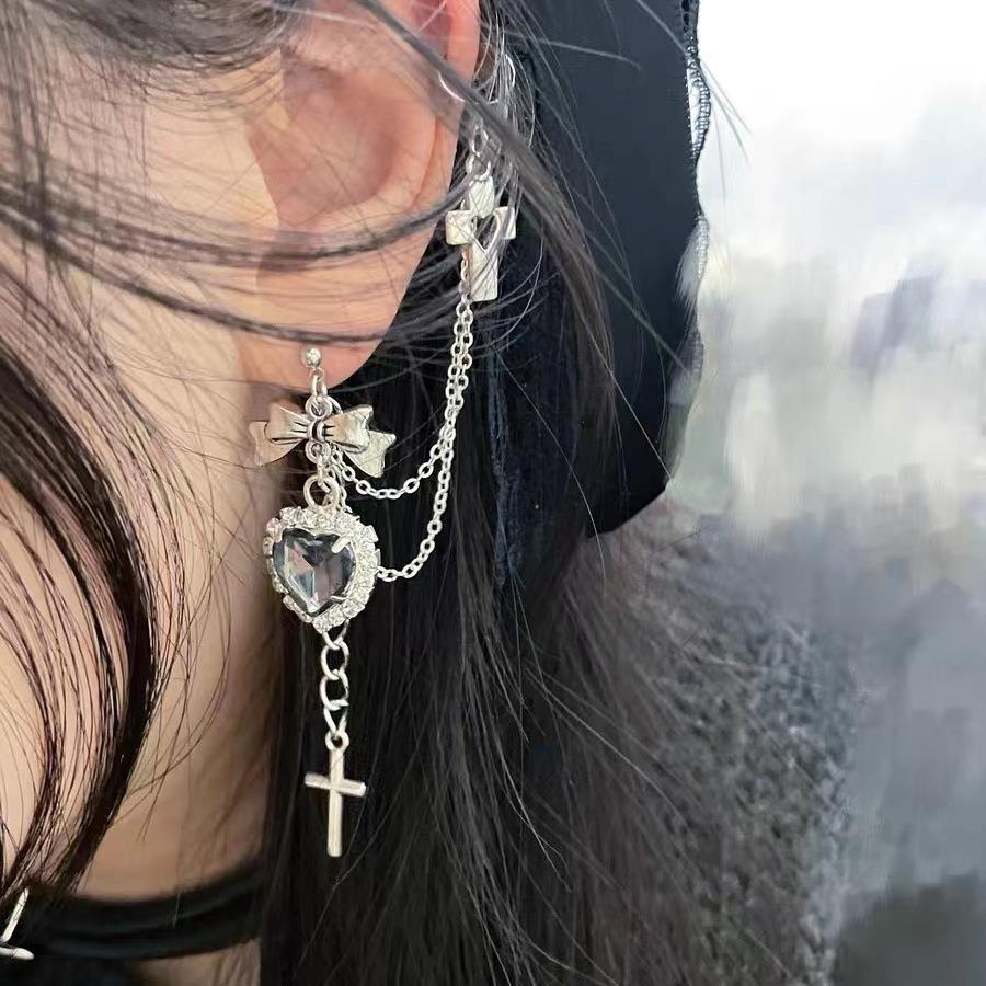 Diablo Crocore Punk Vintage Metal Chain Cross Love Love Earrings Women's Distinctive Earrings Ear Chain Clip