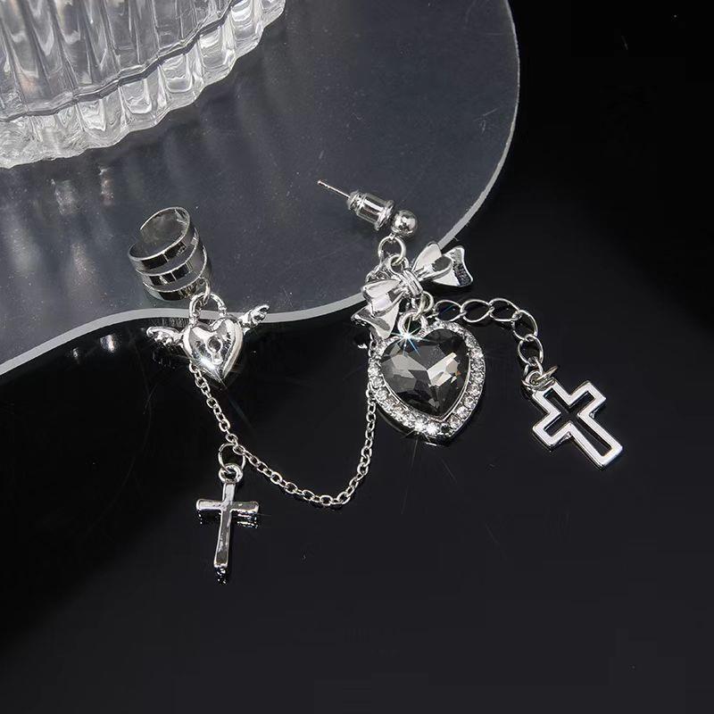 Diablo Crocore Punk Vintage Metal Chain Cross Love Love Earrings Women's Distinctive Earrings Ear Chain Clip