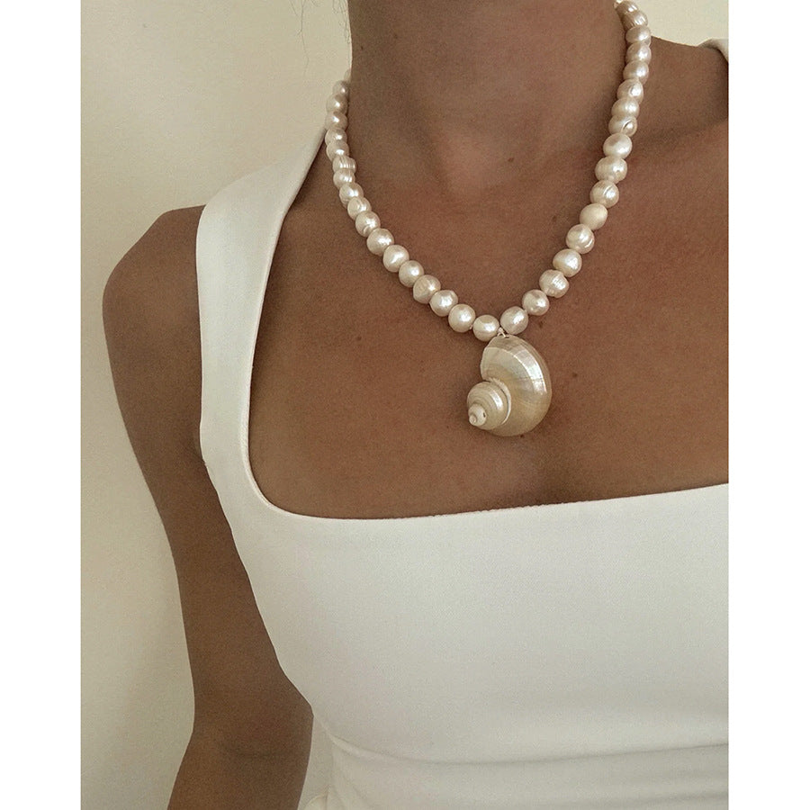 Conch Freshwater Pearl Titanium Steel Beaded Handmade Conch Pendant Necklace