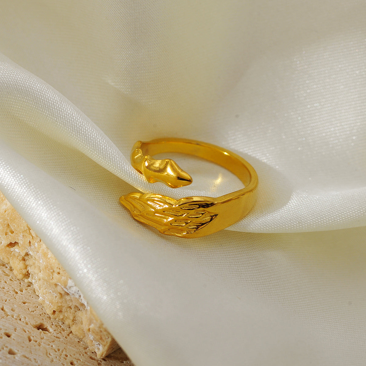 Geometric Open Rings For Women In 304 Stainless Steel With Electroplated 18K Real Gold Plated PVD Coating And 0.01µm Thickness