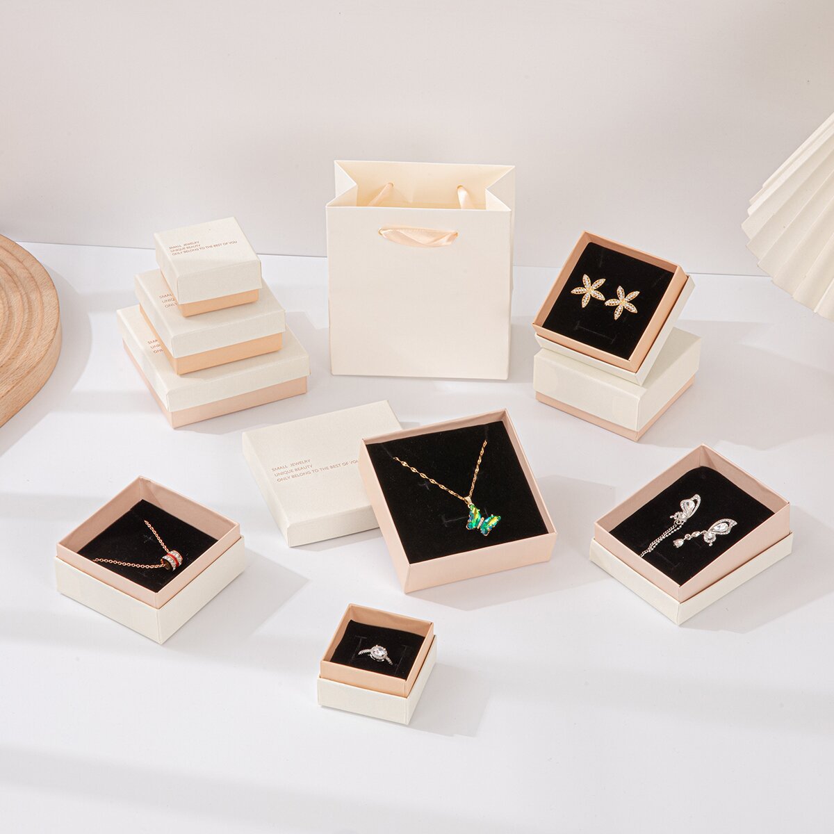 Sweet Style Jewelry Packaging Box Featuring Elegant Design For Gift Presentation