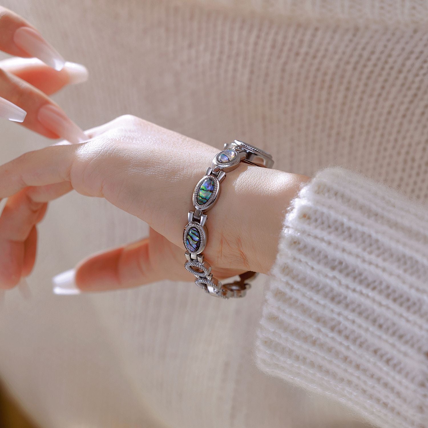 BS Is The New Hot-selling Factory Direct Foreign Trade Natural High-grade Black Gold Abalone Shell Live Bracelet Watch FA1835