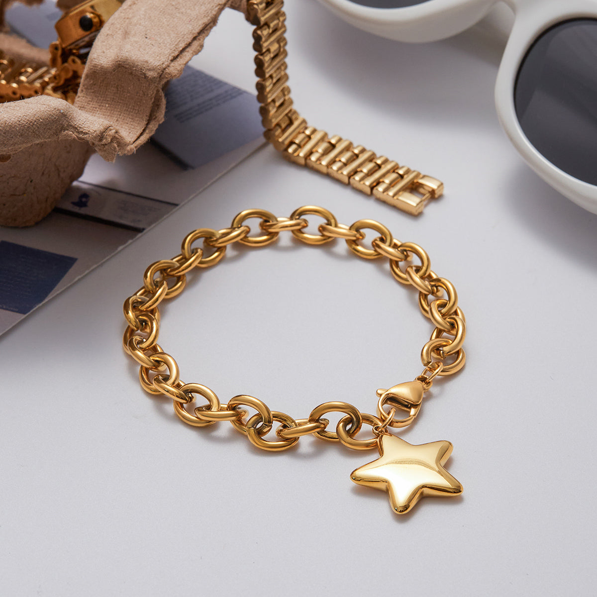 Classic Style Women's Stainless Steel 18K Gold Plated Star Pendant Bracelet 20.5CM Safe Clasp Travel Suitable Cuban Chain