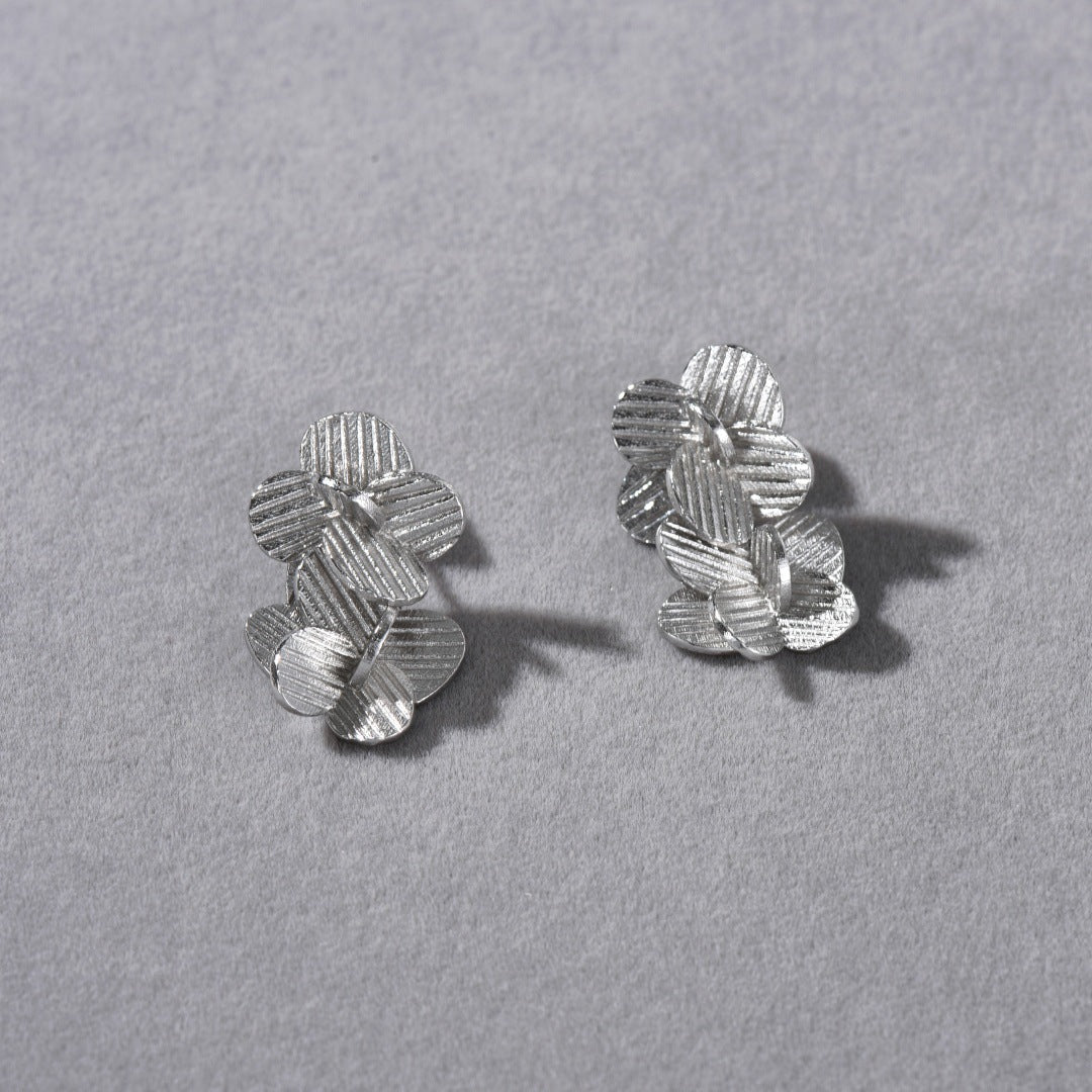 Elegant Butterfly Flower Design S925 Silver Needle Earrings Personality Fashionable Luxury Small Luxury Sensation Exquisite Earrings