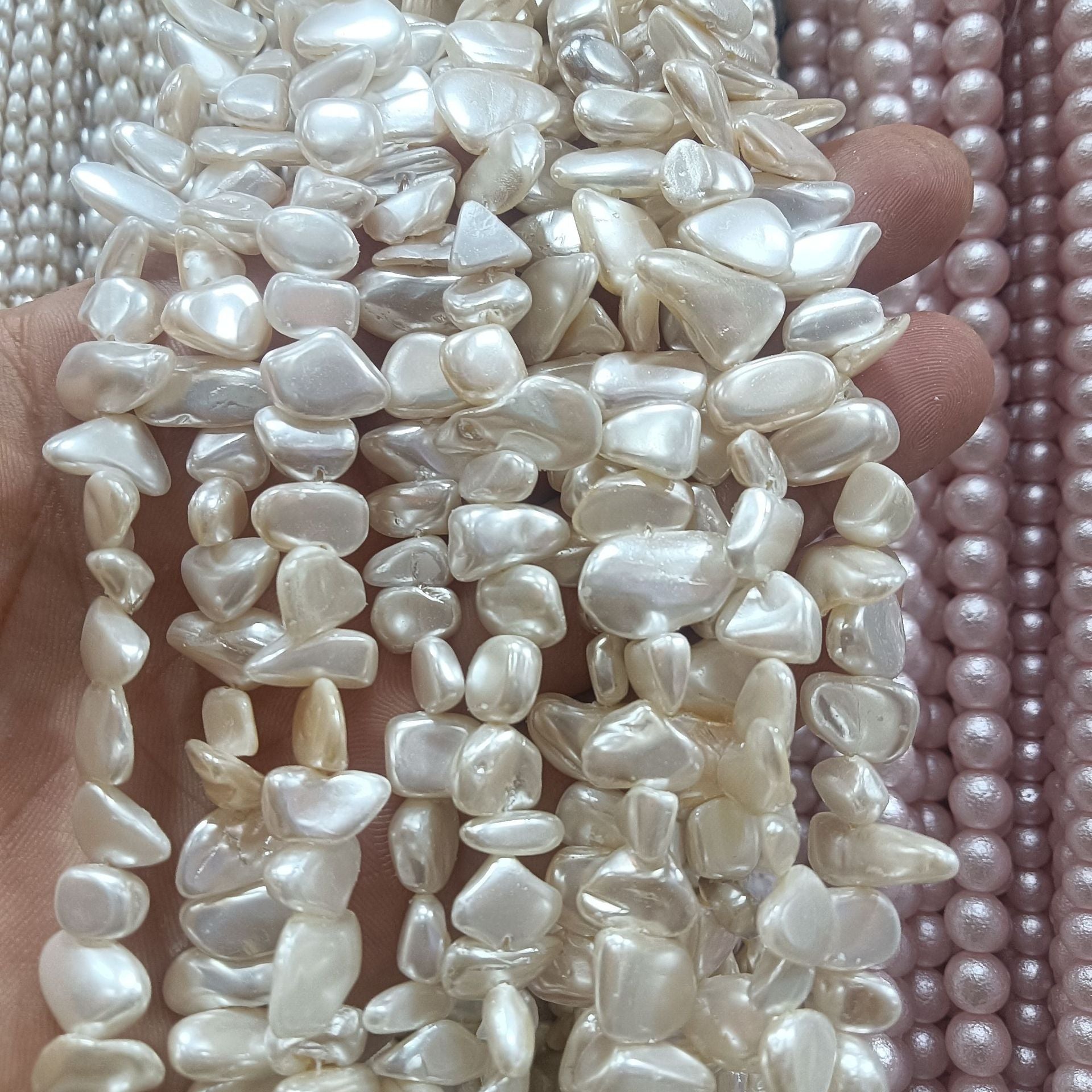 High Luminosity Seashell Beads Irregular Partition DIY Clothing Accessories Necklace Material Bulk Sea Shell Jewelry Parts