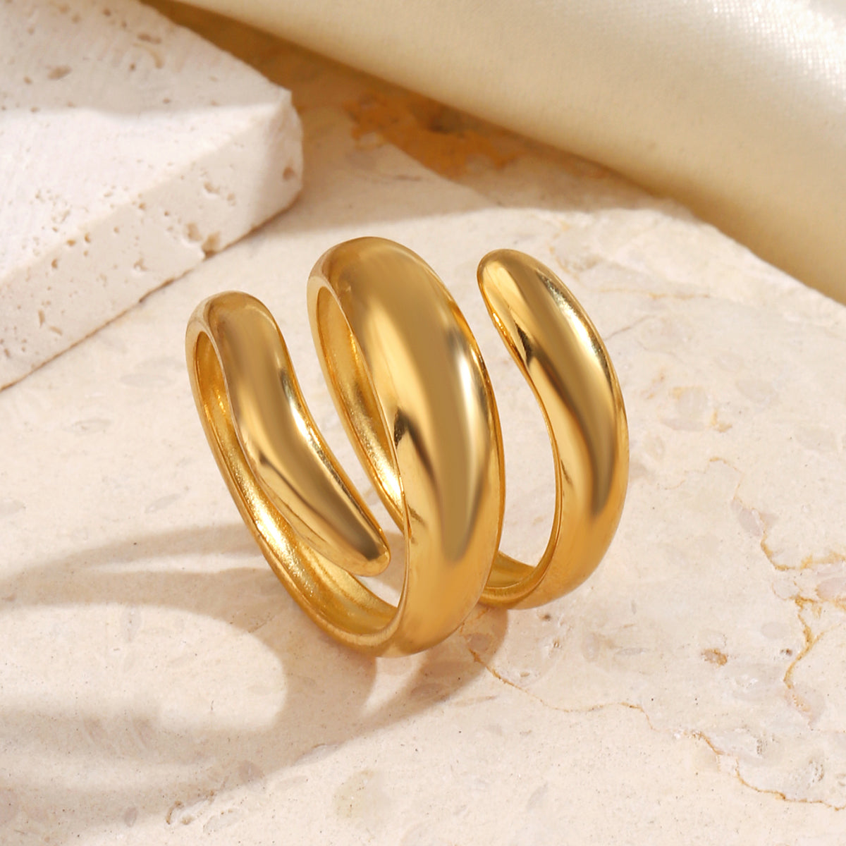 Cutting Lines Rings For Women In 304 Stainless Steel With 18K Real Gold PVD Coated Plating Thickness 0.01µm