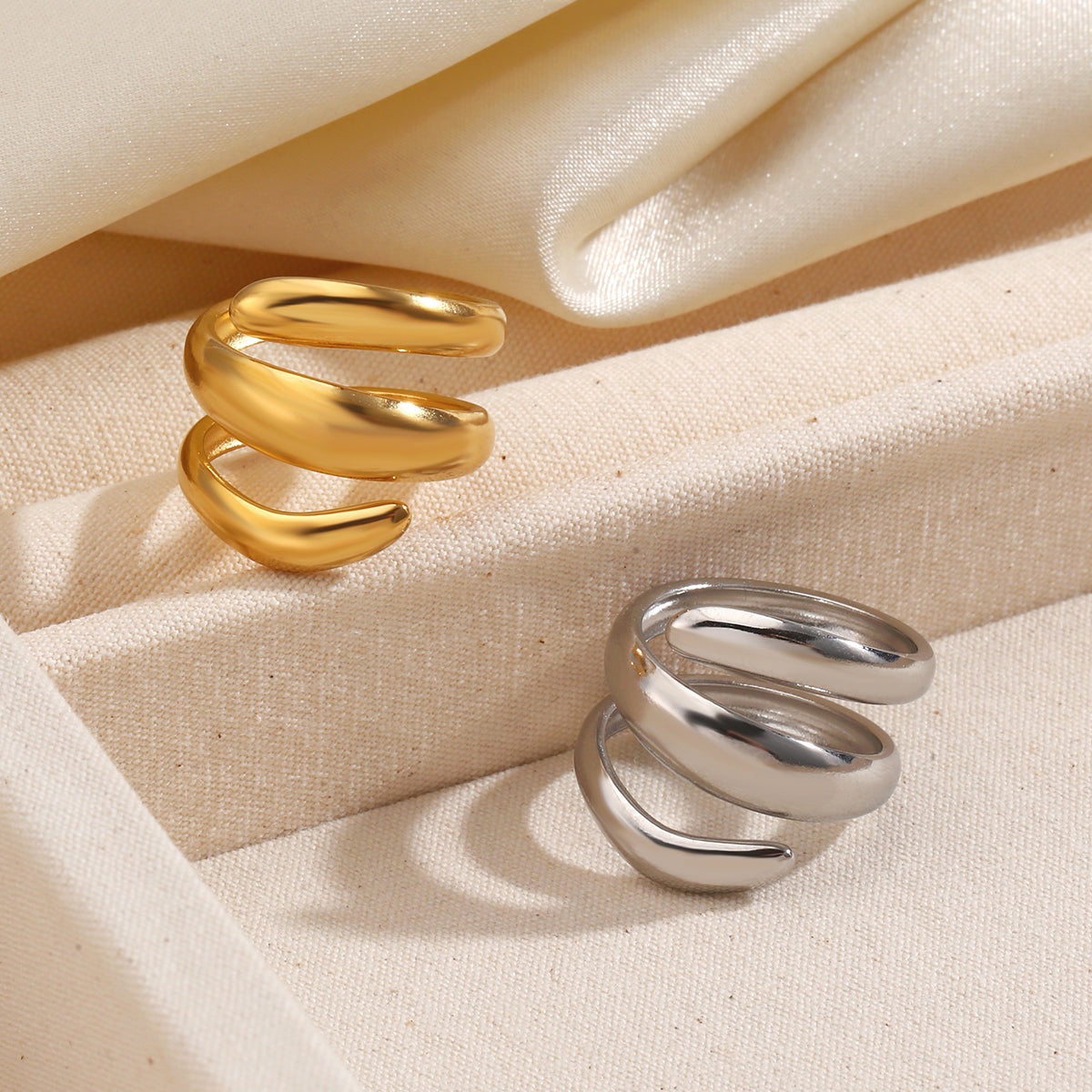Cutting Lines Rings For Women In 304 Stainless Steel With 18K Real Gold PVD Coated Plating Thickness 0.01µm