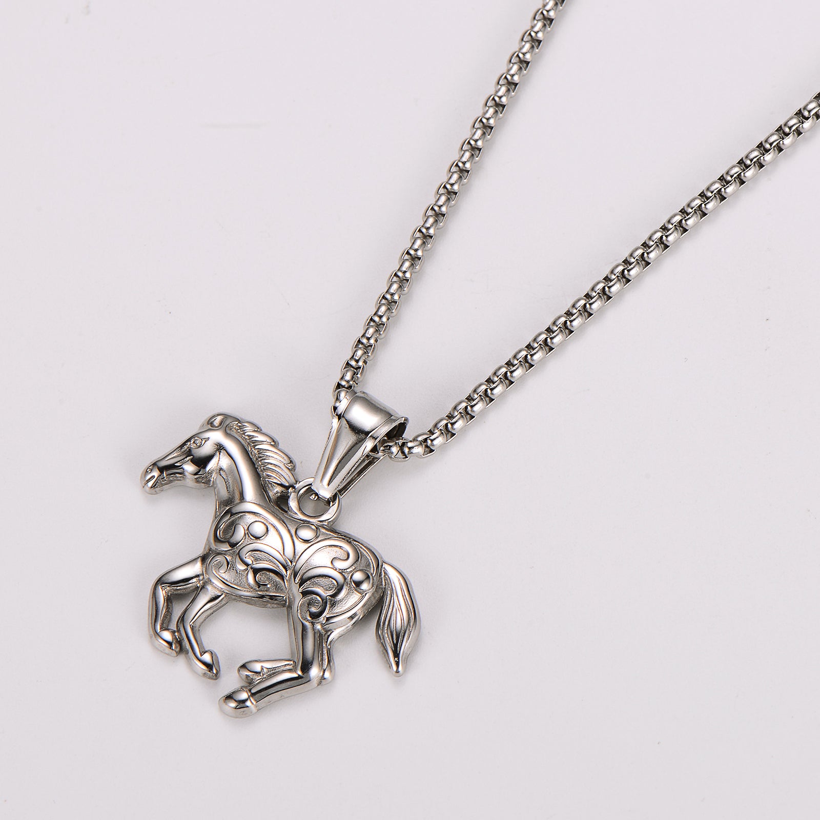 Women's Men's Horse 304 Stainless Steel Stone-Free Electroplating Golden Plated Charms Pendant Necklace