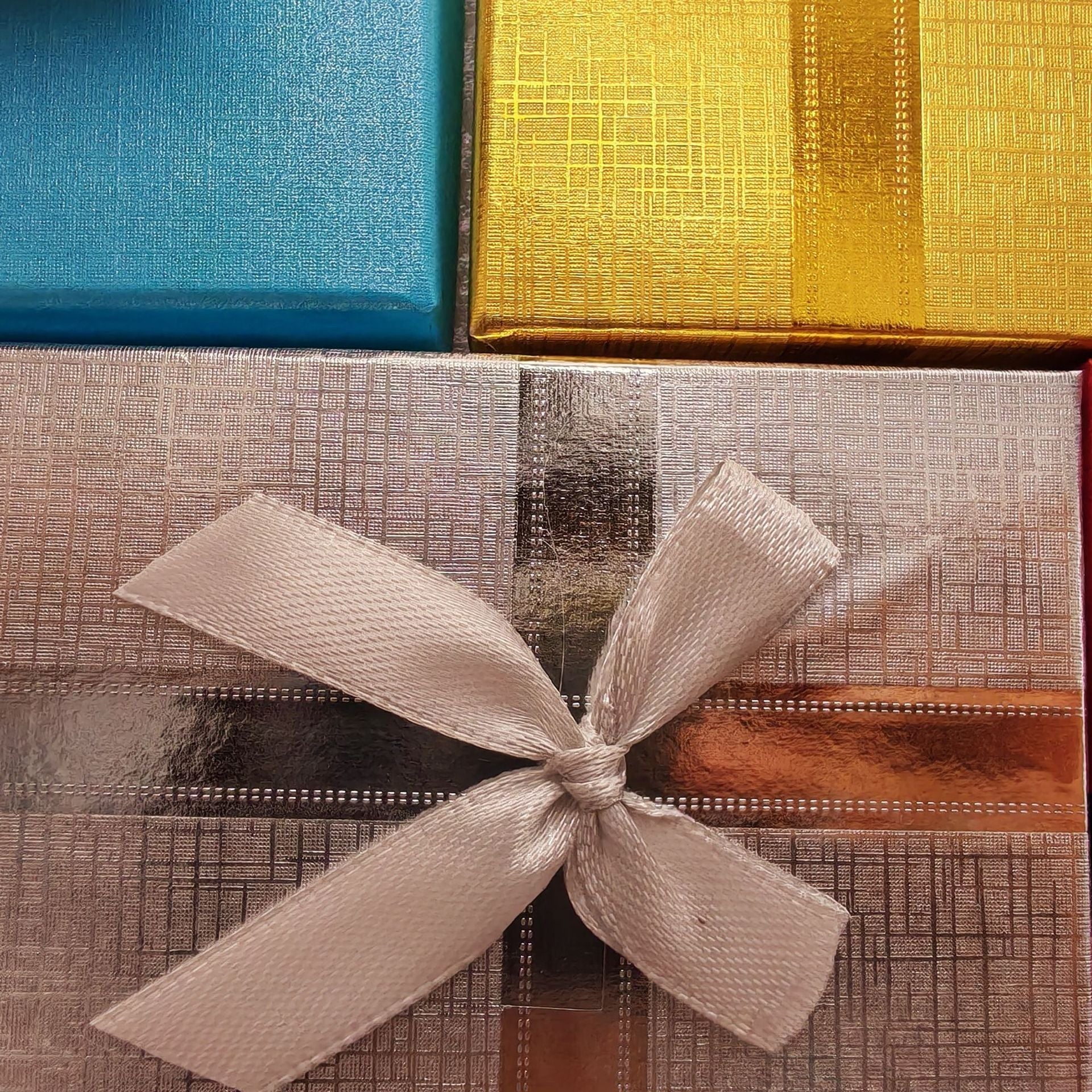 Jewelry Packaging Featuring Elegant Hot Stamping Craft For A Luxurious Finish
