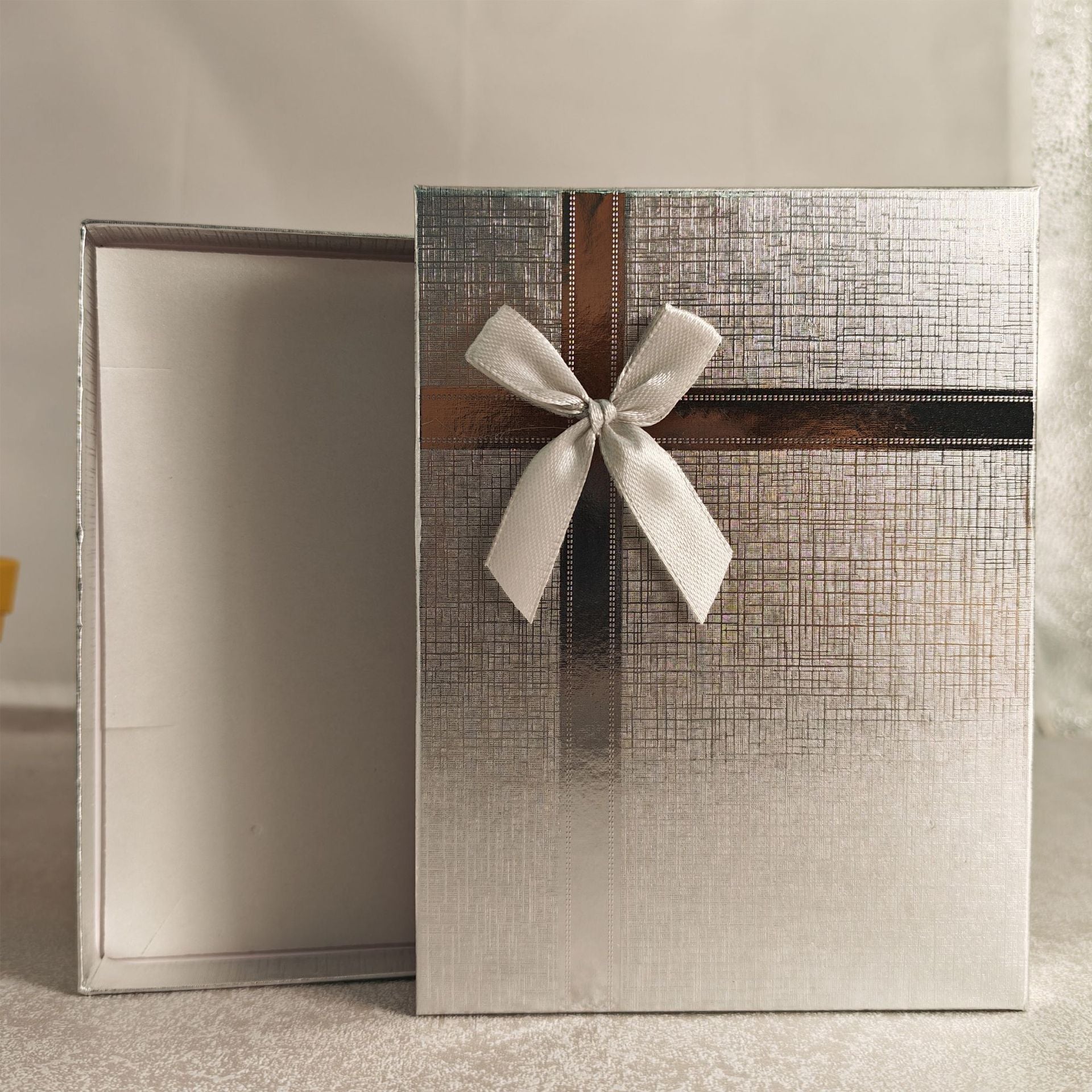 Jewelry Packaging Featuring Elegant Hot Stamping Craft For A Luxurious Finish