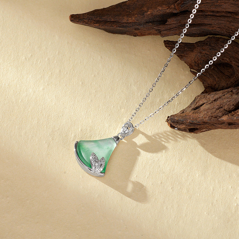 Natural African Jade Fan Shaped Pendant Necklace Women's S925 Sterling Silver Lockbone Chain Geometric Pattern Jewelry