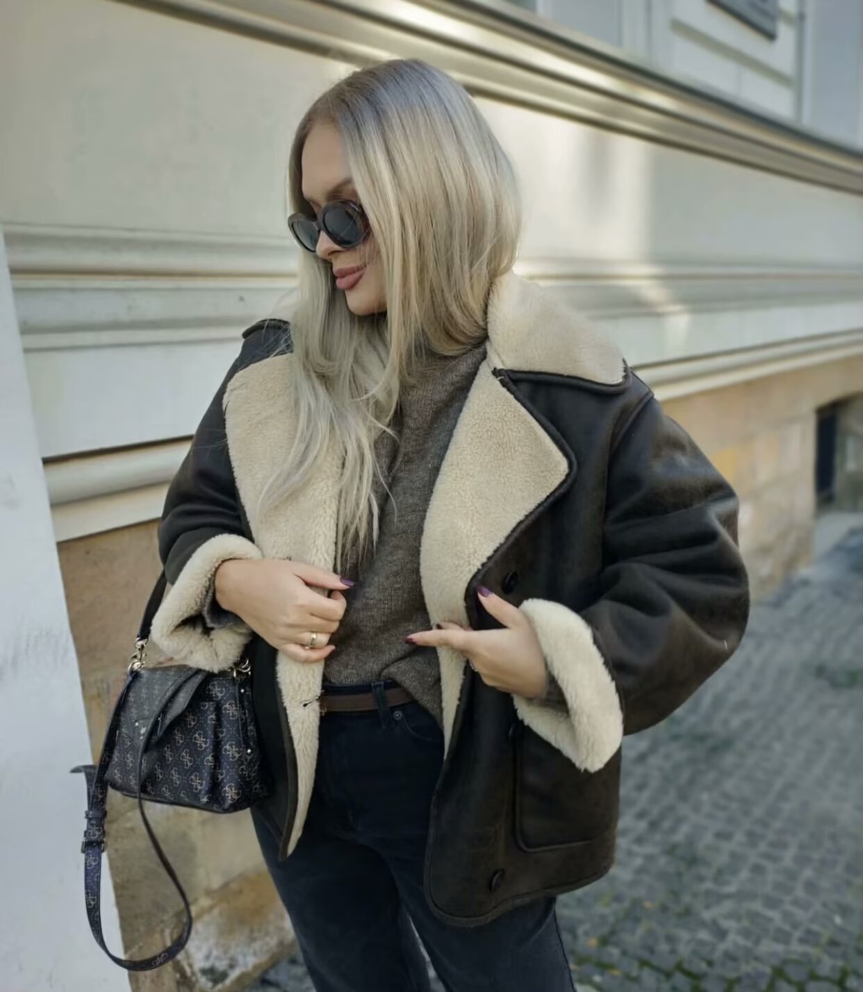 Fashionable Tri-Color Leather-and-Fur Long-Sleeve Jacket Women's B88788 Turn-down Collar Integrated Design Street Style Polyester Fabric