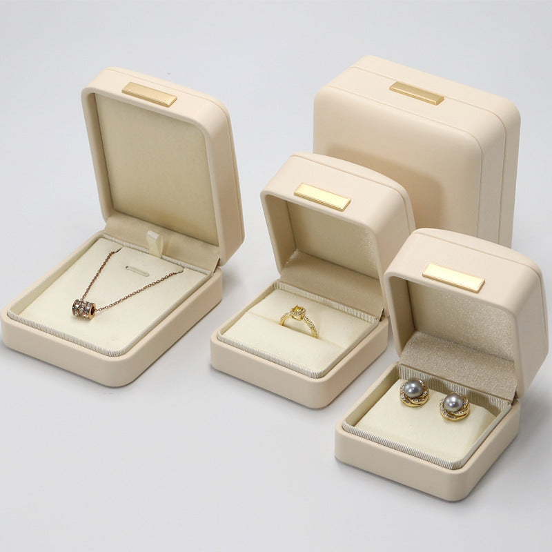 Solid Color Jewelry Box Set With Synthetic Gemstones Featuring 3D Print Craftsmanship In Beige For Valentine's Day