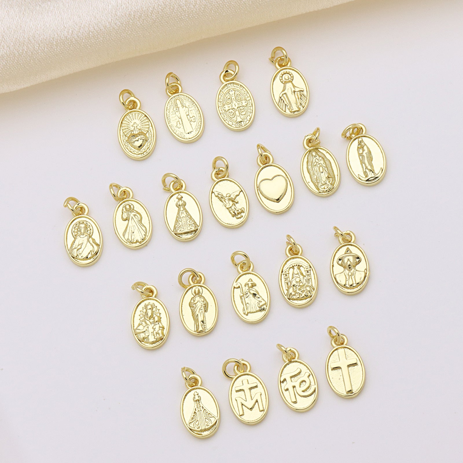 Oval Copper Pendant In Simple Style Featuring Polished Electroplated 18K Real Gold Plating