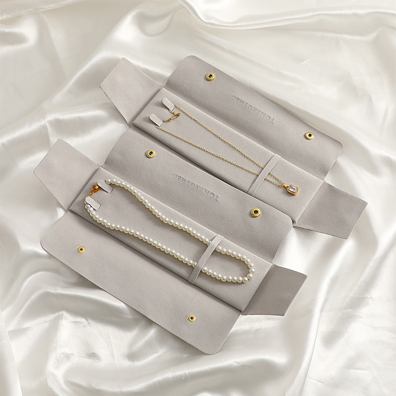 Necklace Box Made Of Durable Synthetic Fibre In Elegant Pink Color