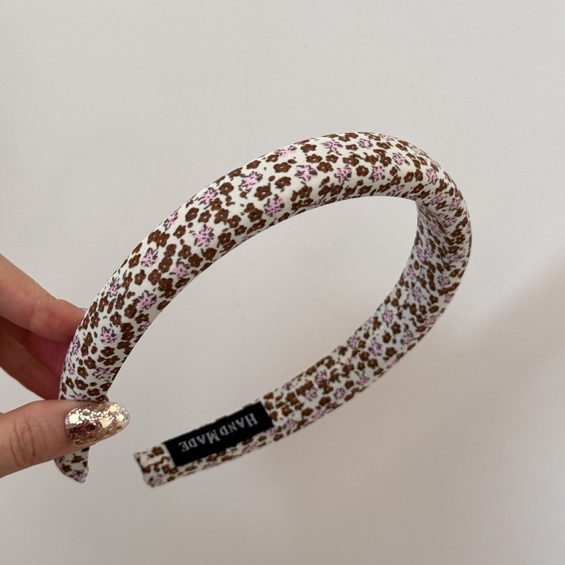 Ditsy Floral New Style Hair Band For Women In Black & White Cloth Material
