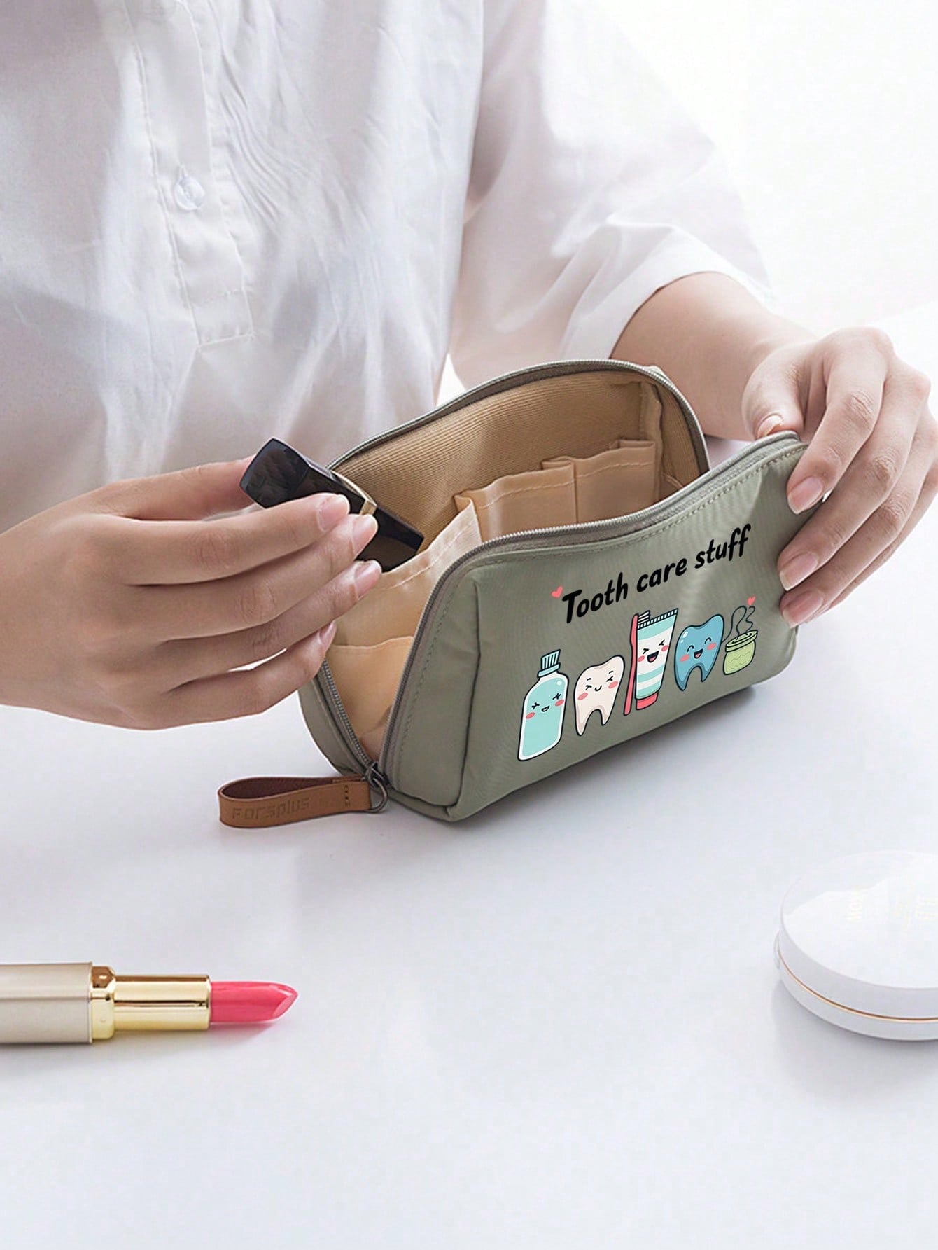Letter Pattern Polyester Clutch Bag For Women, Stylish And Lightweight Accessory