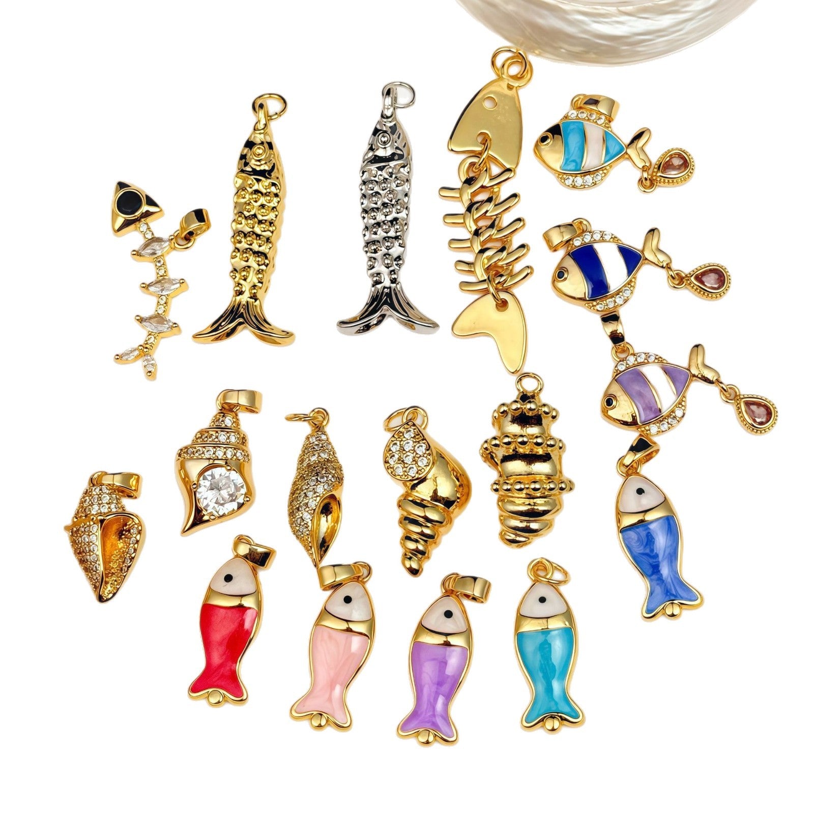 Ocean Copper Pendant With Rhinestones And Enamel Craftsmanship, Elegant Jewelry For Women In Gold