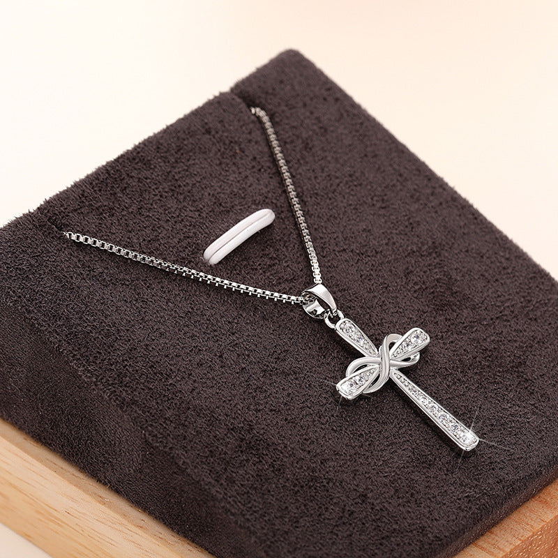 Geometric Silver Necklace For Women With Copper Pendant And Zircon Inlay On A Box Chain