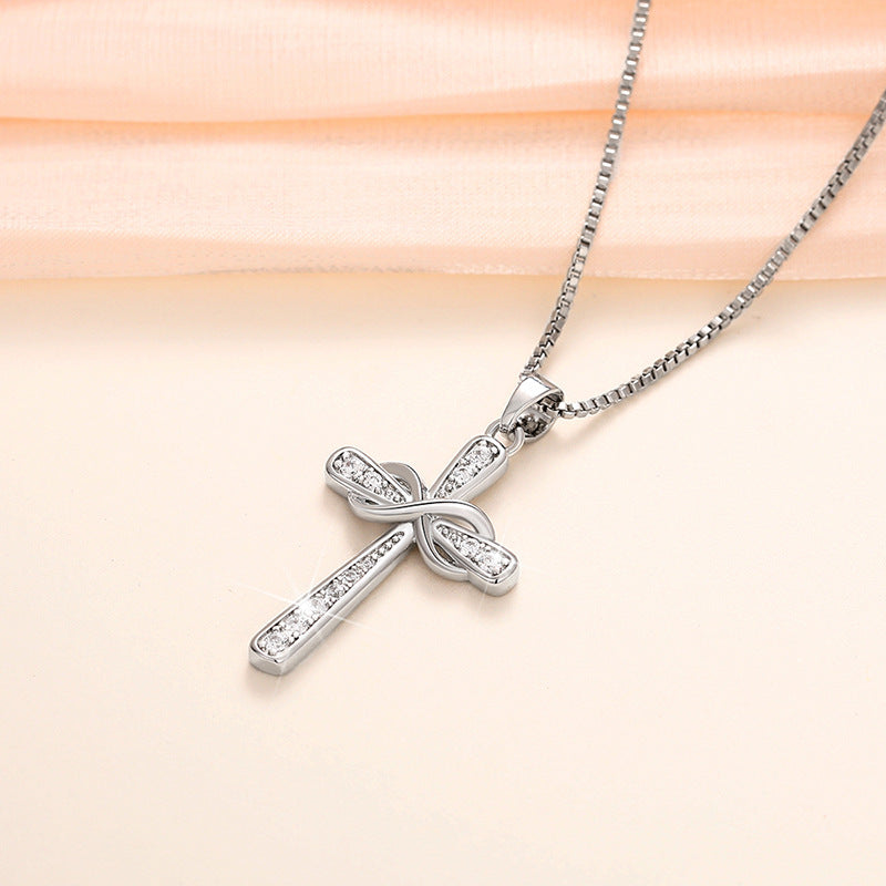 Geometric Silver Necklace For Women With Copper Pendant And Zircon Inlay On A Box Chain