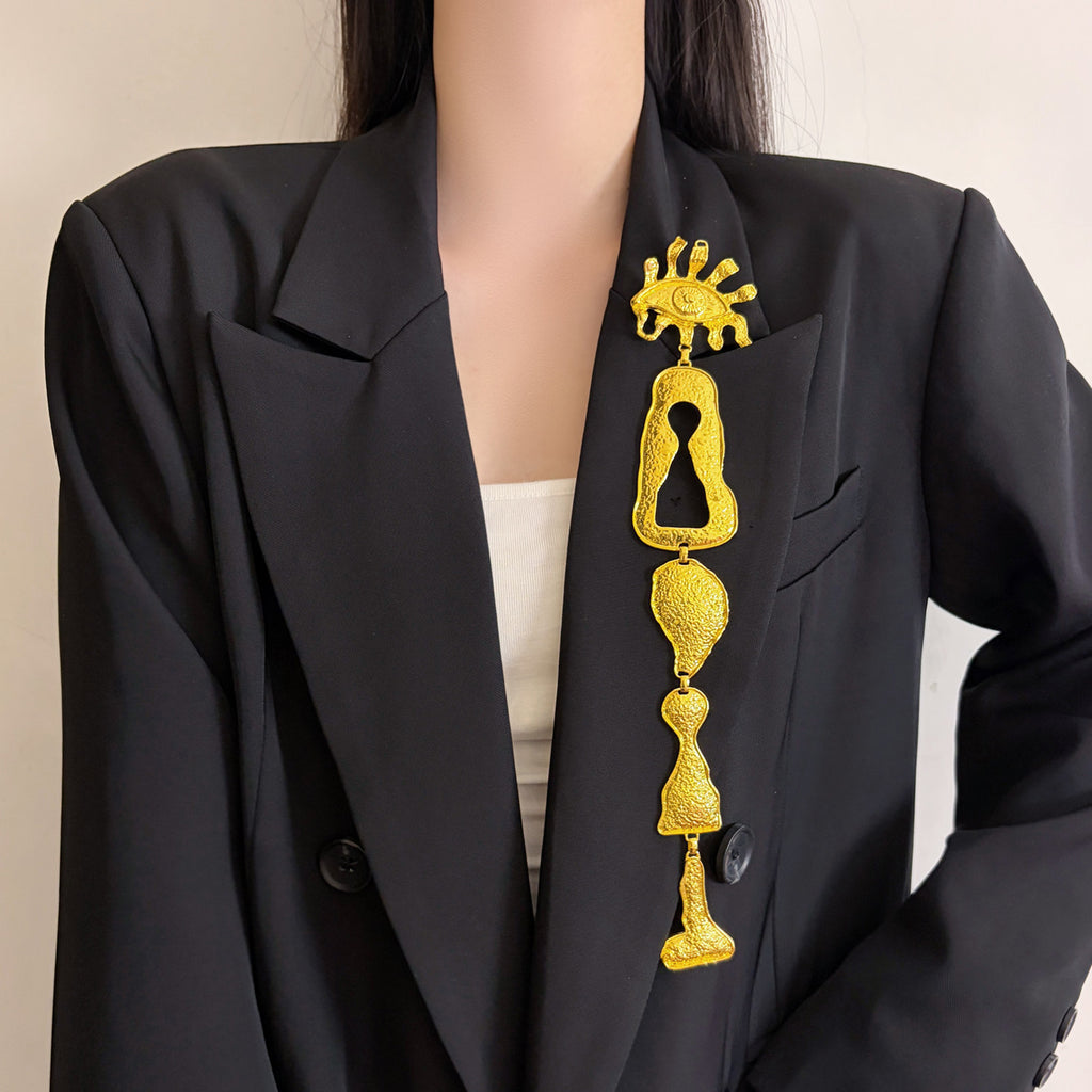 Gold Zinc Alloy Pin Featuring Electroplated Craftsmanship