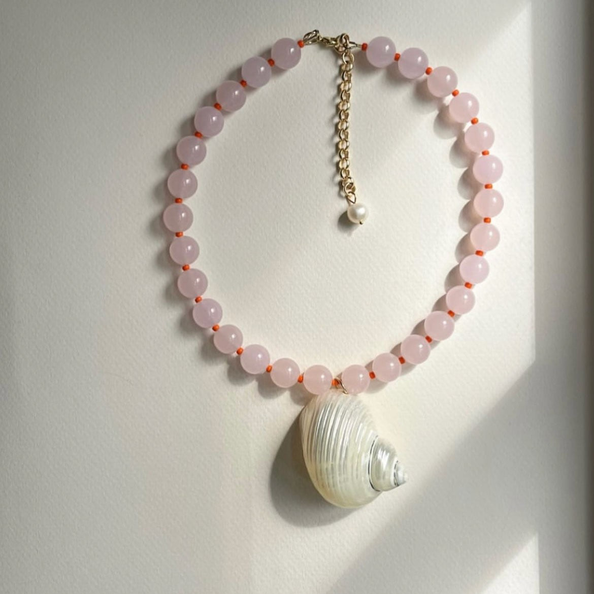 Conch Freshwater Pearl Titanium Steel Beaded Handmade Conch Pendant Necklace
