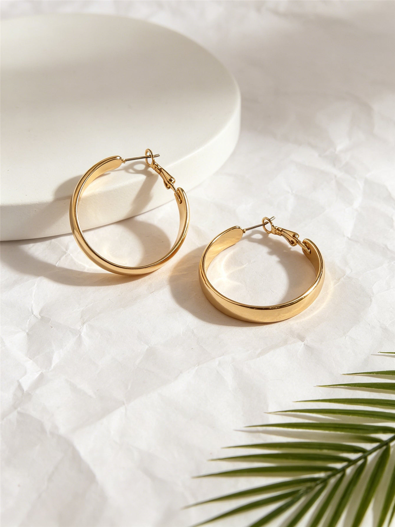 Handmade  Geometric Hoop Earrings For Women In Golden Plated Iron With Gold Color