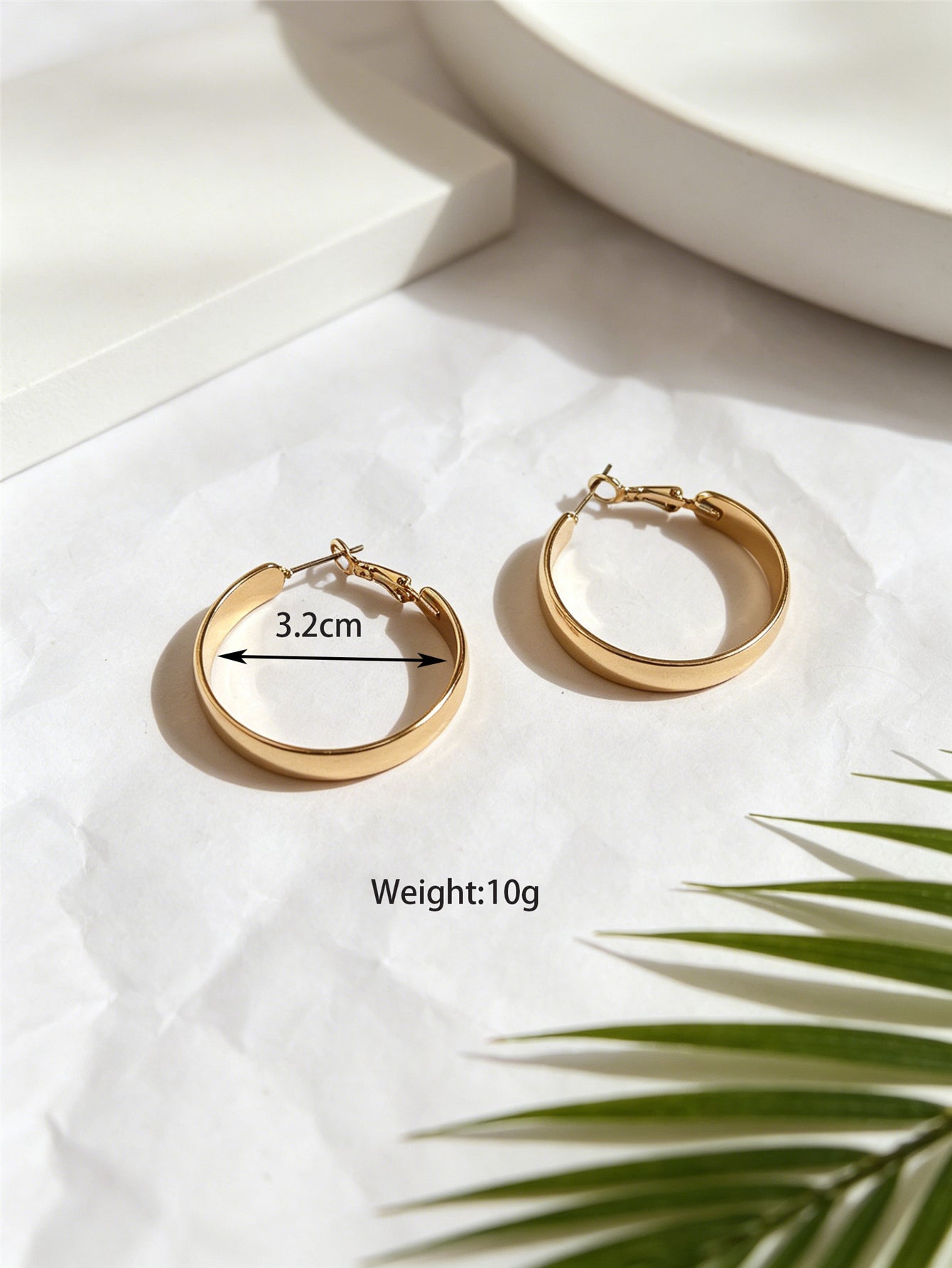 Handmade  Geometric Hoop Earrings For Women In Golden Plated Iron With Gold Color