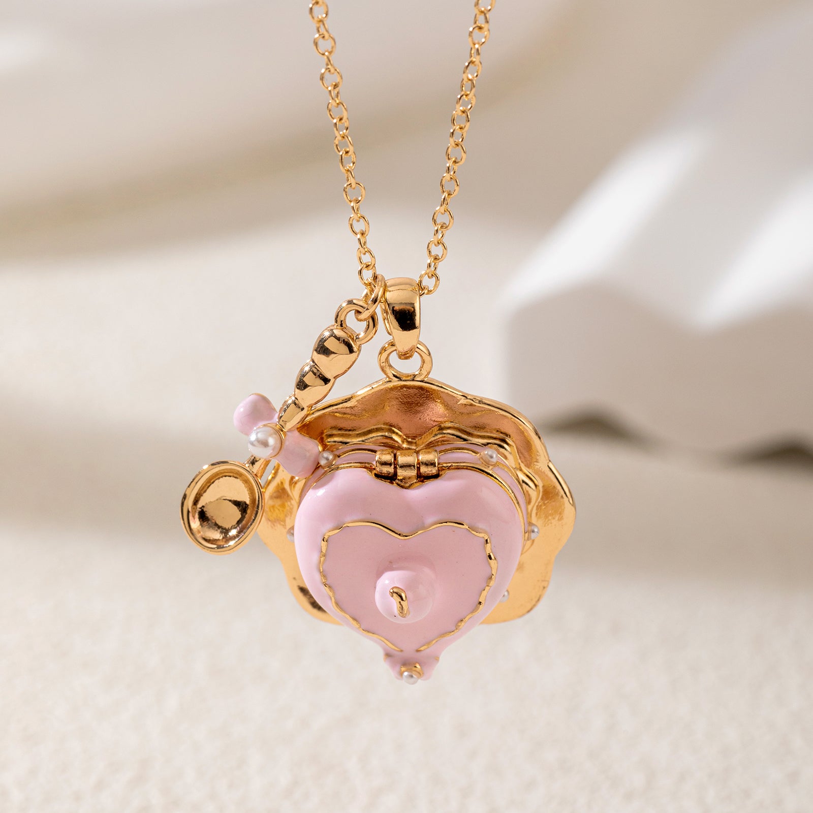 Asymmetrical Irregular Necklace For Women In Golden Plated Copper With Zircon Inlay And O-Chain Featuring Water Plating Process