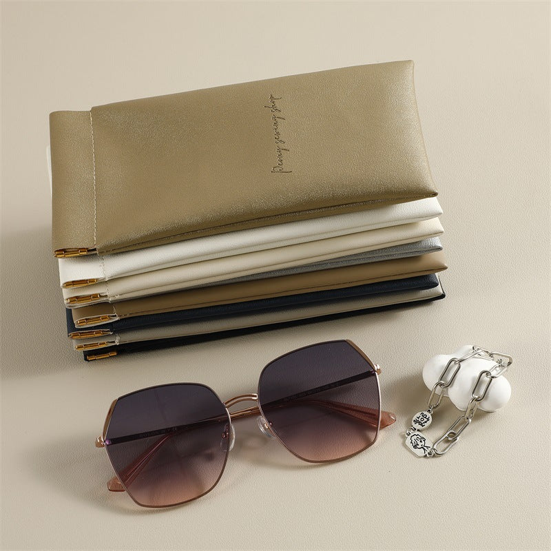 Dyed Black Glasses Case In PU Leather, Stylish And Durable Eyewear Protection