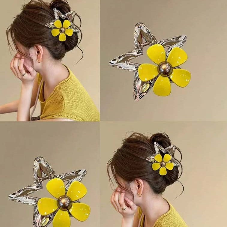 New Style Flowers Hair Claw For Women In Natural Pink With Rhinestones, Made Of Mixed Materials Hairpin