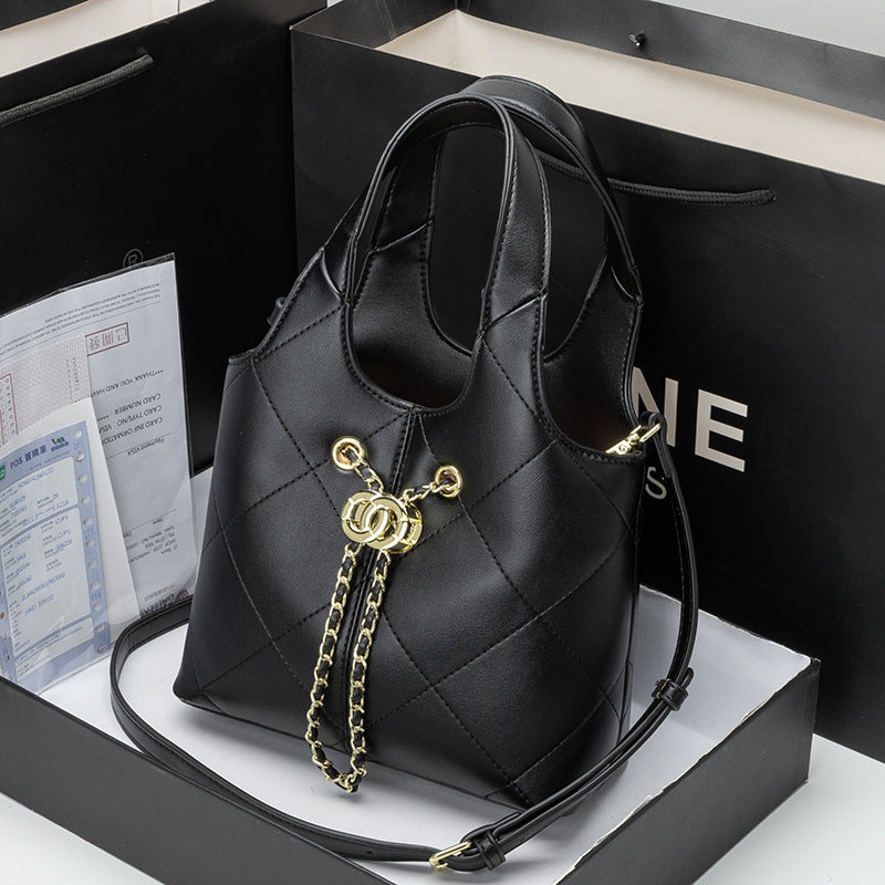 Lingge Genuine Leather Bucket Bag For Women Featuring Chain Strap Stylish And Elegant Handbag