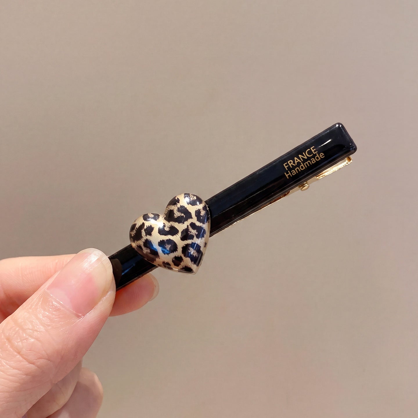 New Style Heart Shape Hair Pins For Women In Leopard Print, 1 Pair, Made Of Mixed Materials