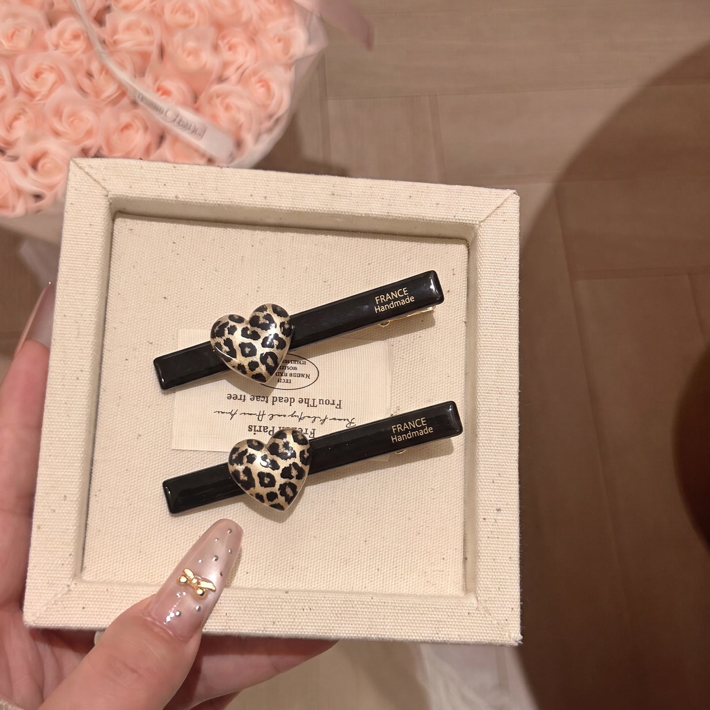 New Style Heart Shape Hair Pins For Women In Leopard Print, 1 Pair, Made Of Mixed Materials