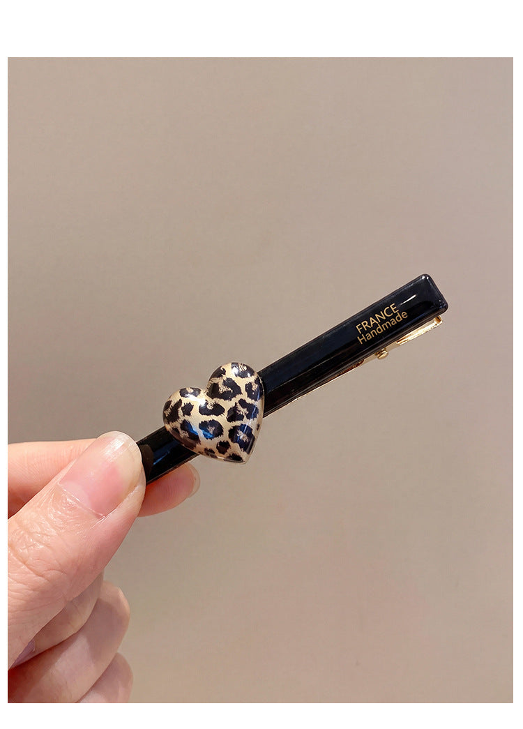 New Style Heart Shape Hair Pins For Women In Leopard Print, 1 Pair, Made Of Mixed Materials