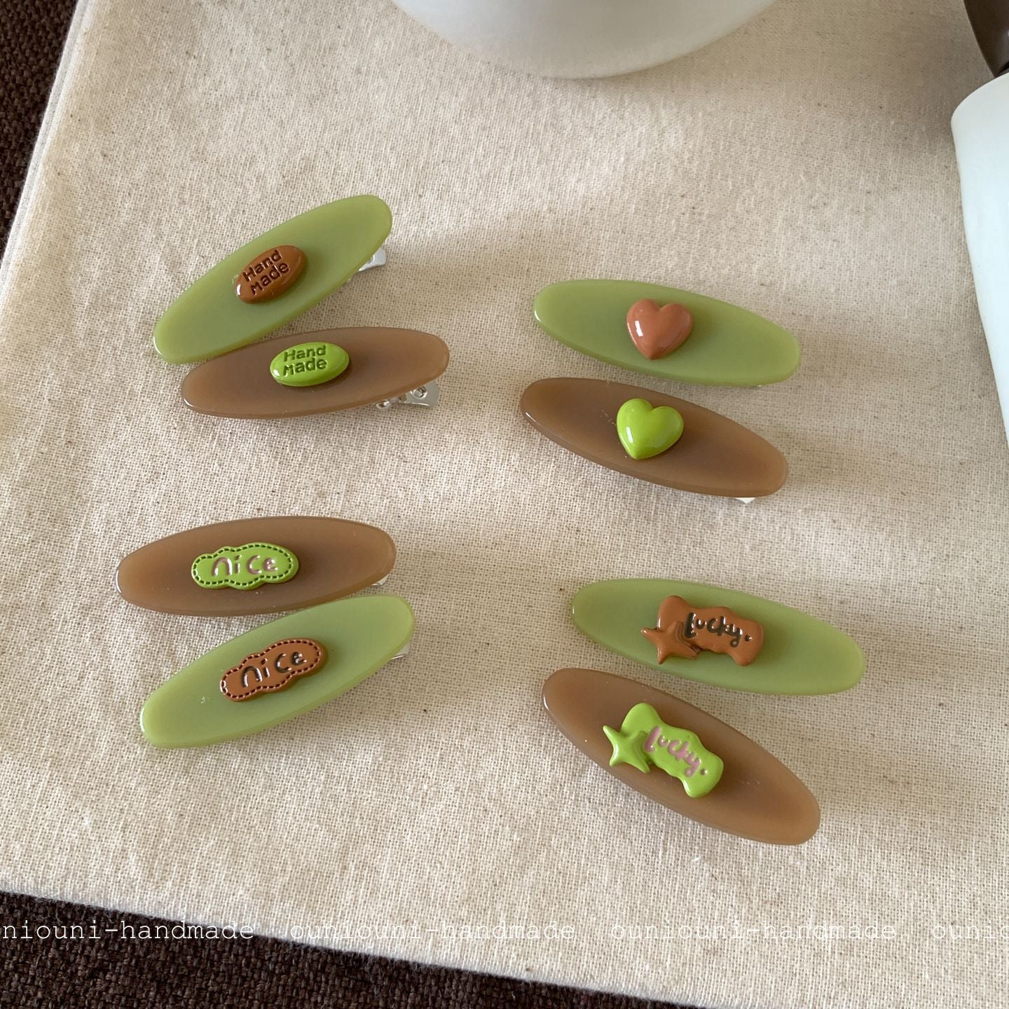 New Style Heart Shape Hairpin In Grass Green Resin, 1 Pair, Perfect For Spring & Summer