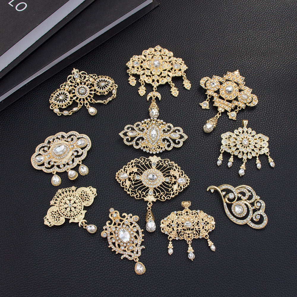 Ethnic Pin Made Of Zinc Alloy With Electroplated Finish, Available In Gold Color
