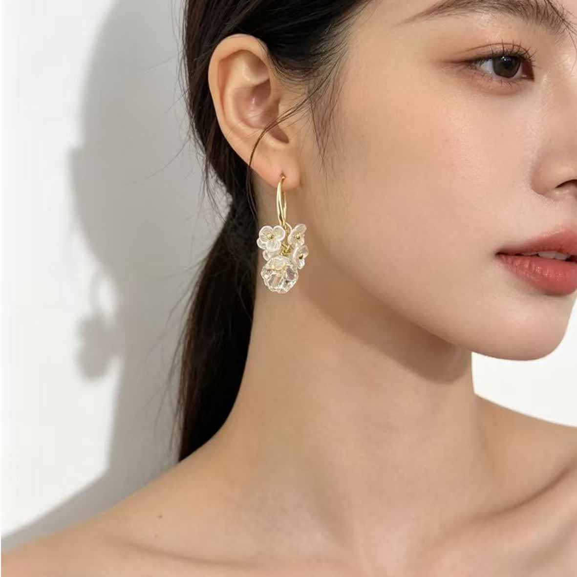 Electroplated Flowers Earrings For Women In Copper With Water Plating And 0.03µm-0.05µm Thickness