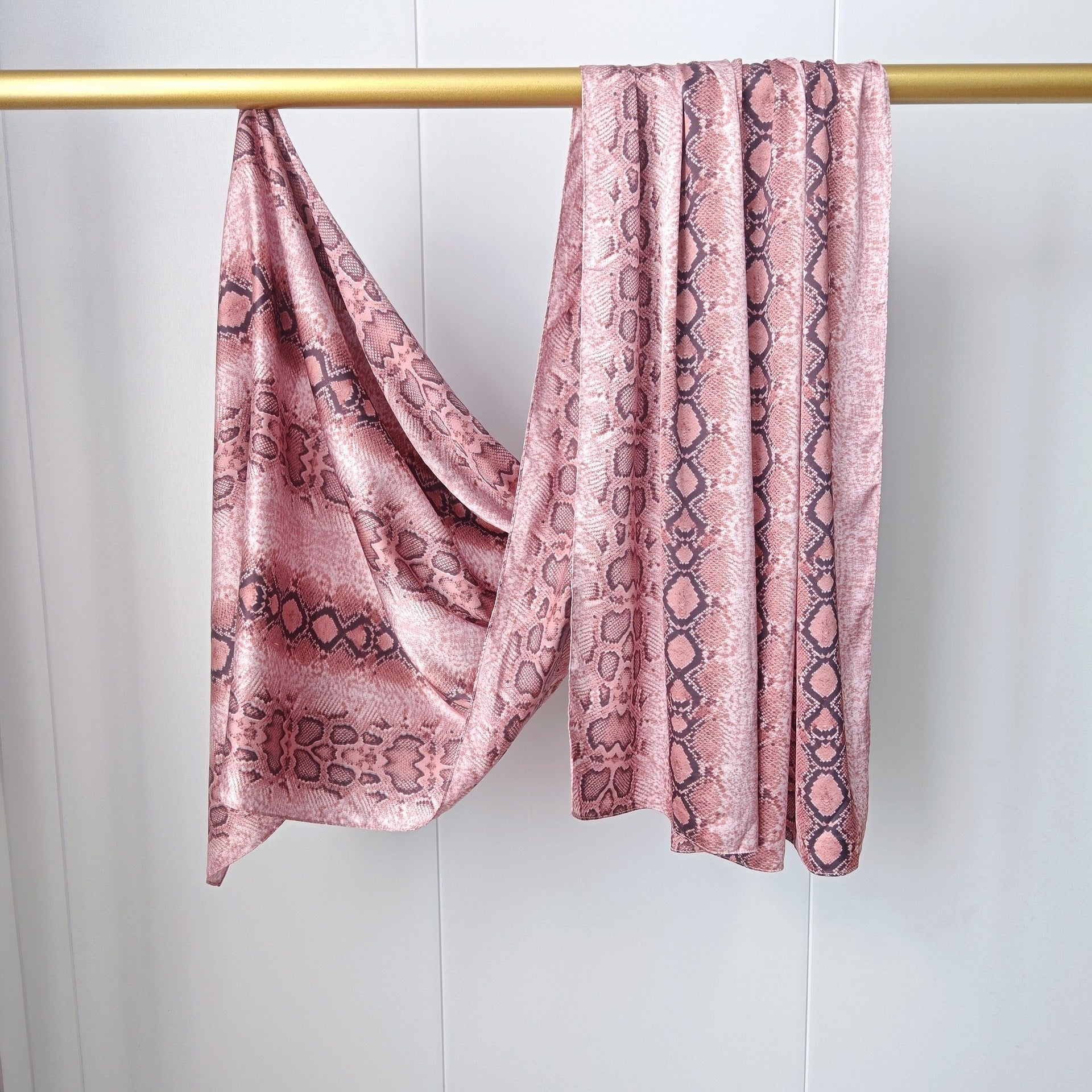 Marble Pattern Satin Scarf For Women, Perfect For Autumn Season