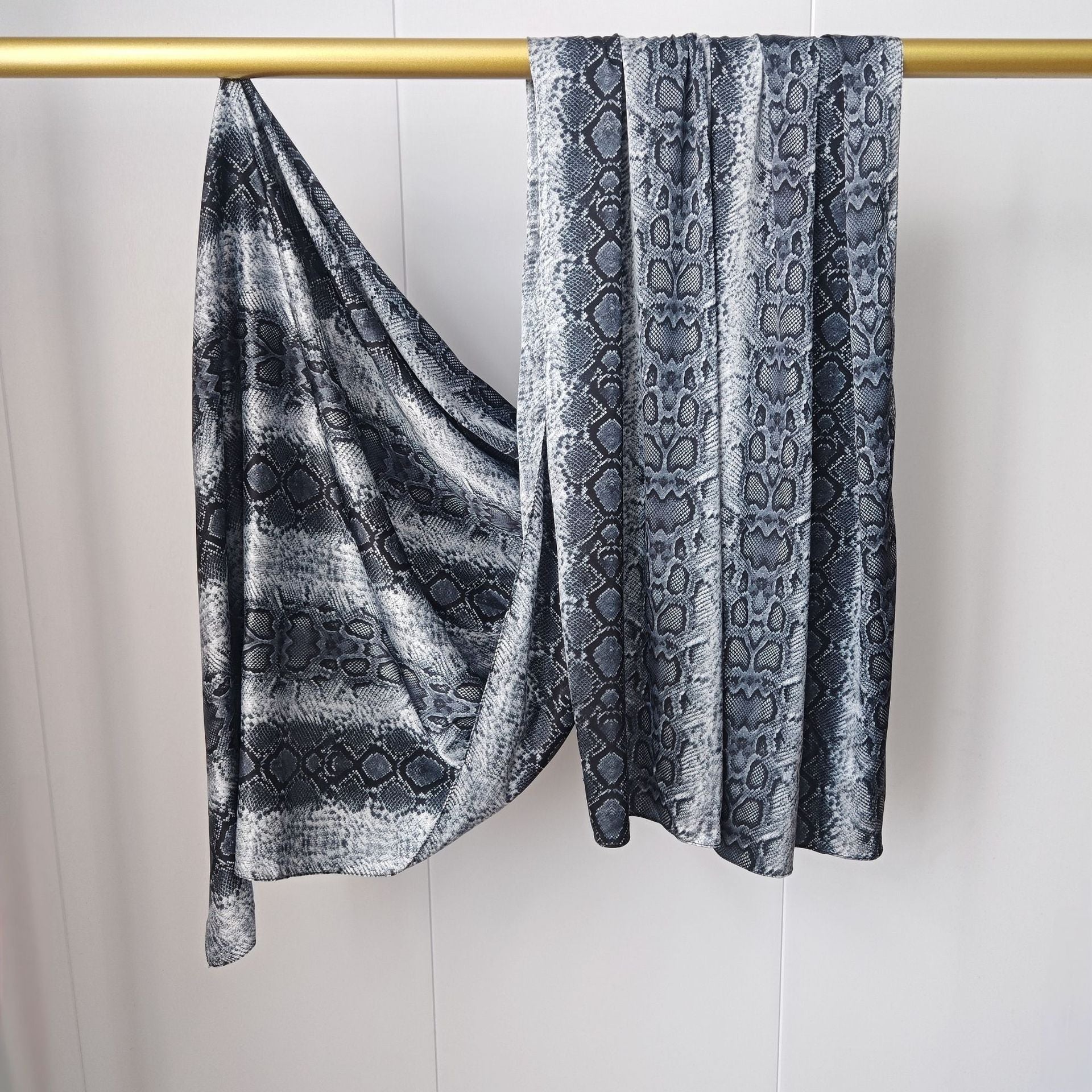 Marble Pattern Satin Scarf For Women, Perfect For Autumn Season