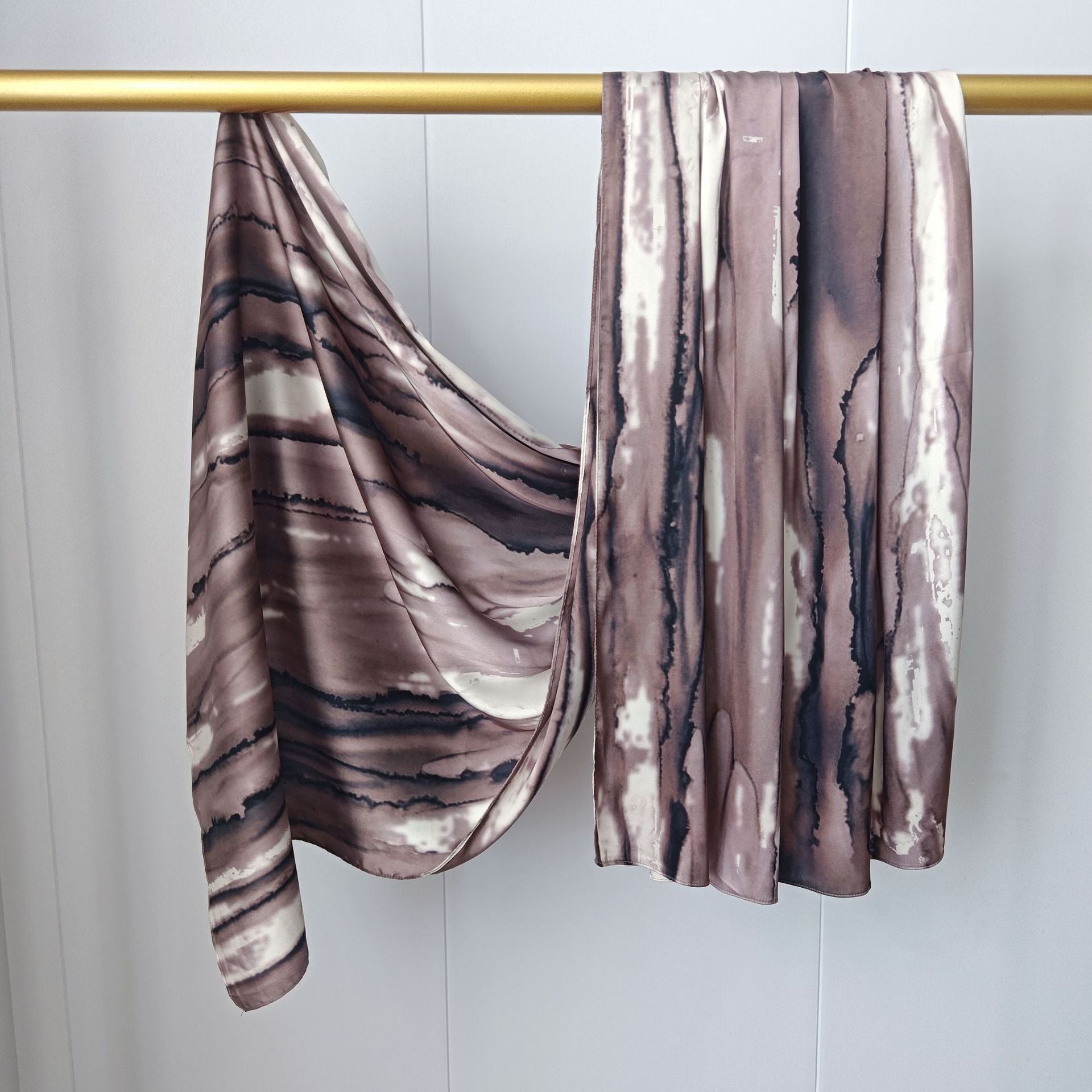 Marble Pattern Satin Scarf For Women, Perfect For Autumn Season