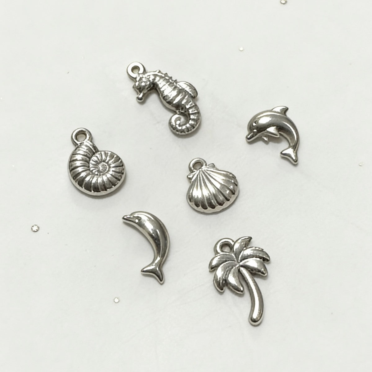 Ocean Pattern Pendant In Steel Color, Made Of Titanium Steel, Featuring A Cute Style, Perfect For Spring