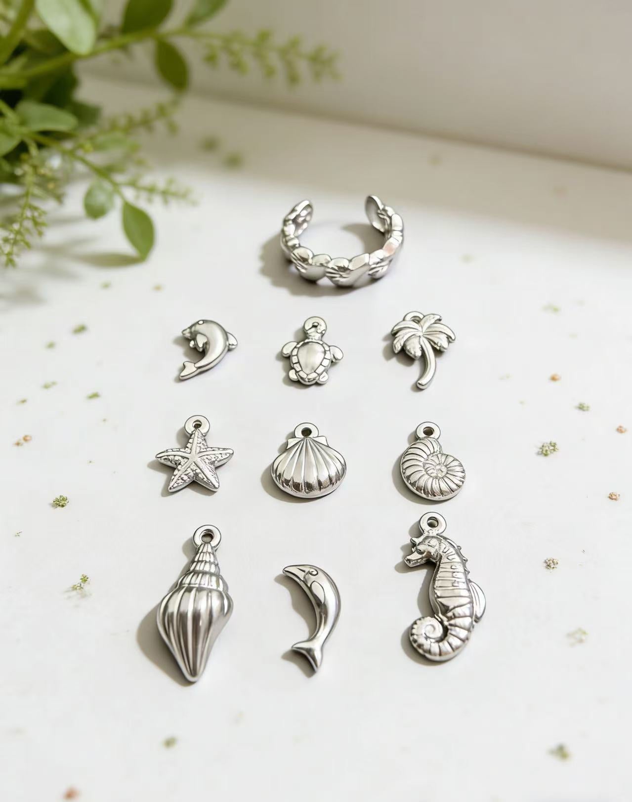 Ocean Pattern Pendant In Steel Color, Made Of Titanium Steel, Featuring A Cute Style, Perfect For Spring