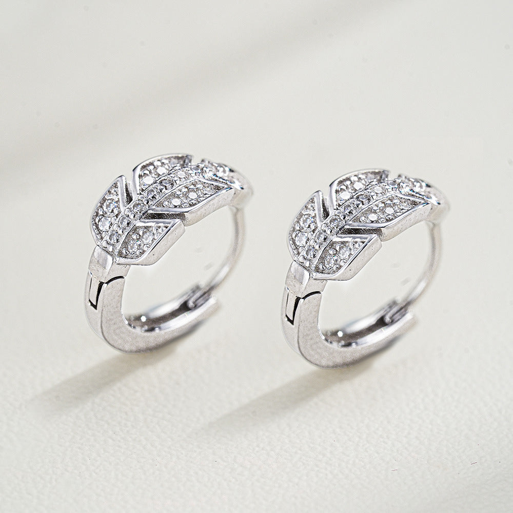 Maple Leaf Stud Earrings For Unisex In 925 Sterling Silver With Moissanite Inlay