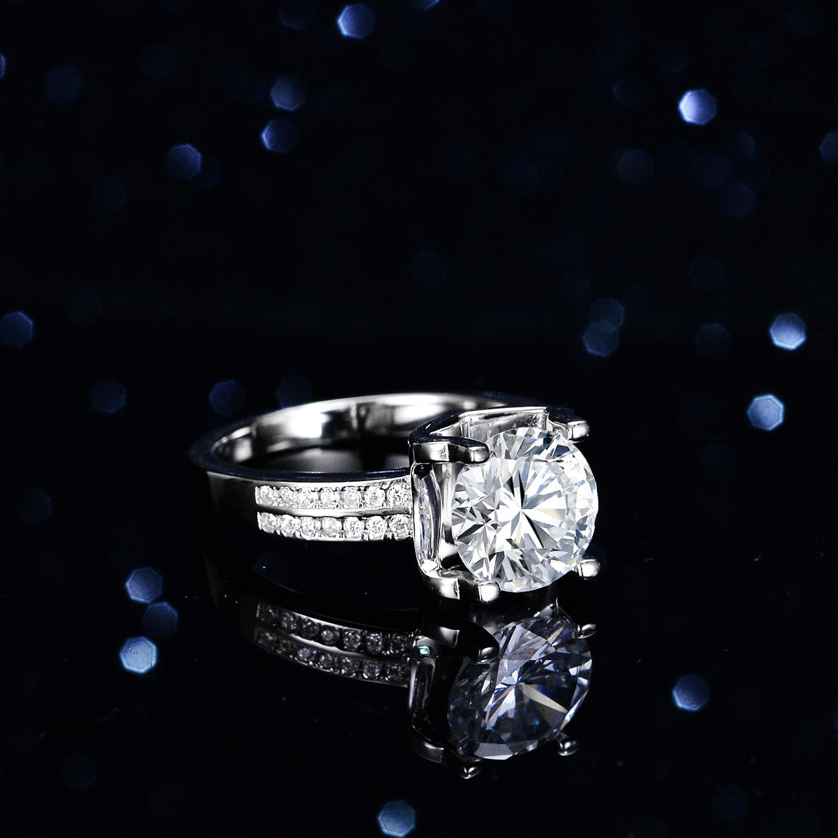 Sweet Geometric 925 Sterling Silver Ring For Women Featuring Moissanite In Silver