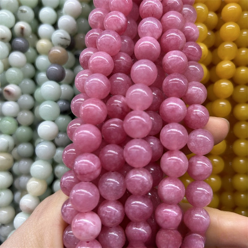 Natural Chalcedony Jewelry Featuring Elegant Beading Craftsmanship