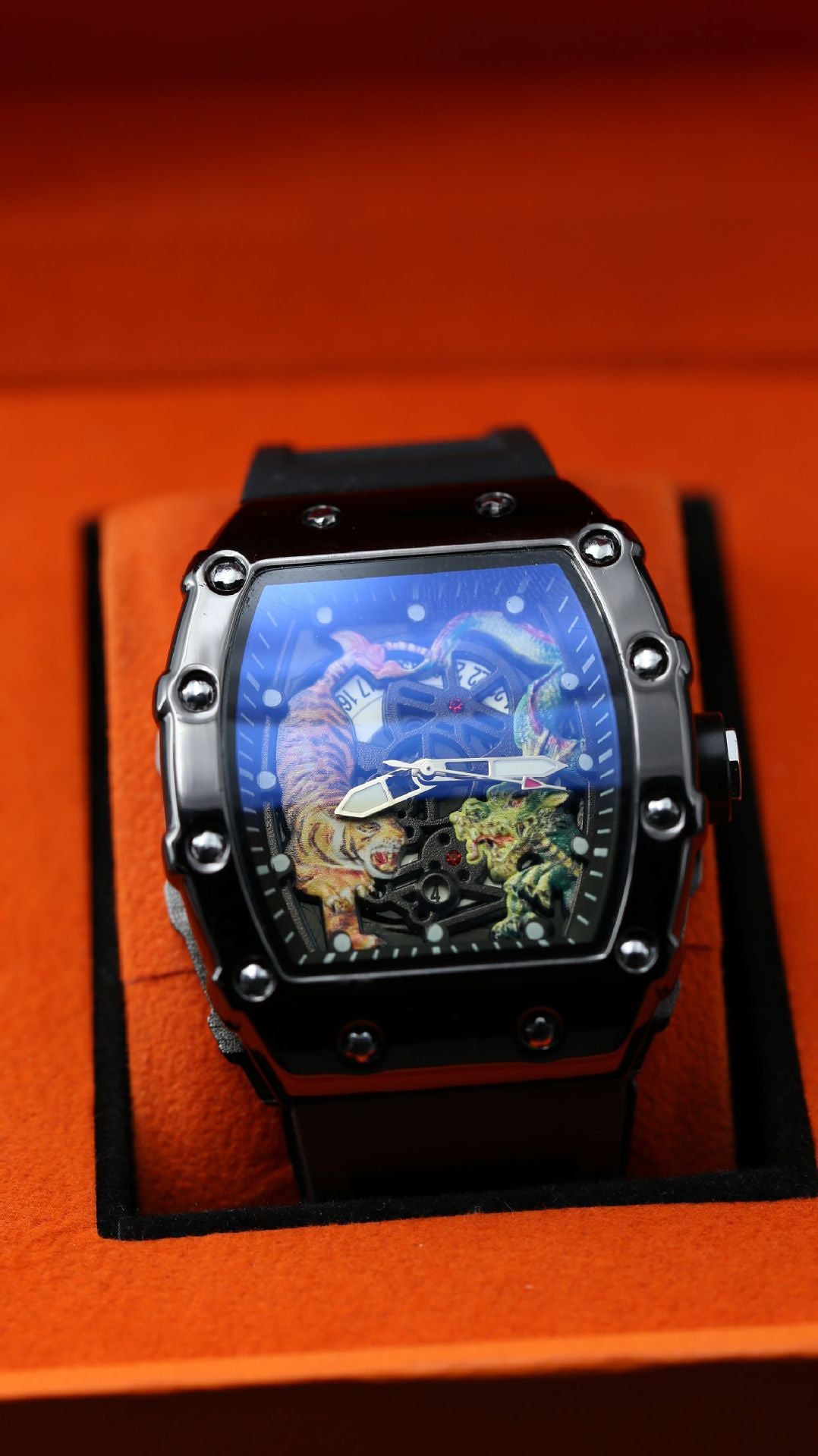 Men's Quartz Watch With Barrel Shape Dial, PU Strap, Pin Buckle, And Ordinary Glass Mirror