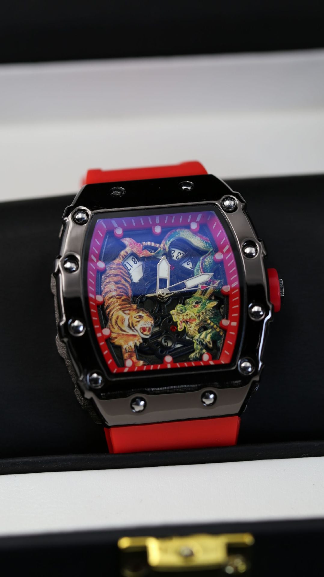 Men's Quartz Watch With Barrel Shape Dial, PU Strap, Pin Buckle, And Ordinary Glass Mirror